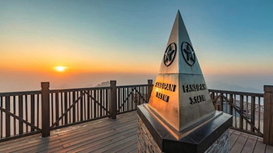 Tour du lịch Hạ Long - Ninh Bình - Hà Nội - Sapa - Hà Khẩu